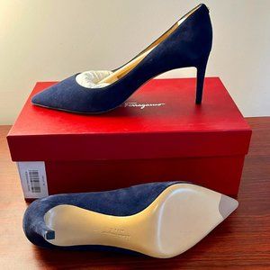 Ferragamo - Navy Suede Size 9.0 (NEVER WORN)